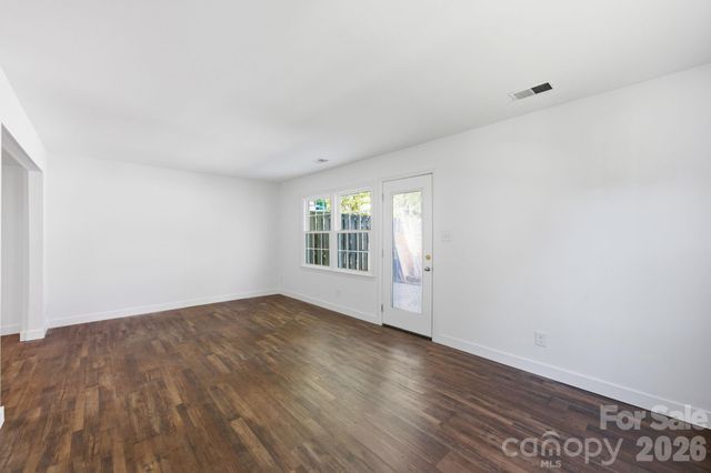 8005 Regent Park Lane, Charlotte, NC 28210