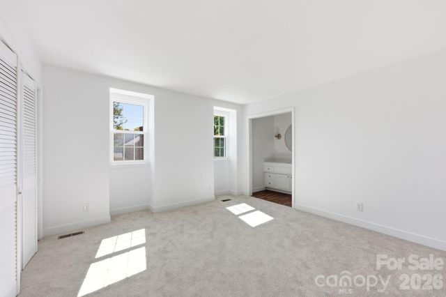 8005 Regent Park Lane, Charlotte, NC 28210