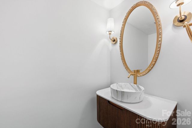 8005 Regent Park Lane, Charlotte, NC 28210