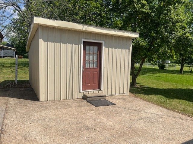 5 Hilltop Rd, Fayetteville, TN 37334