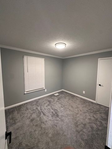 5 Hilltop Rd, Fayetteville, TN 37334