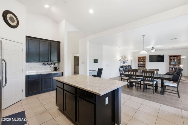 6129 S Eagles Roost Drive, Tucson, AZ 85757