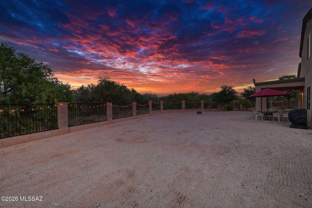6129 S Eagles Roost Drive, Tucson, AZ 85757
