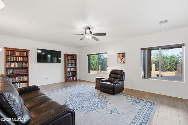 6129 S Eagles Roost Drive, Tucson, AZ 85757