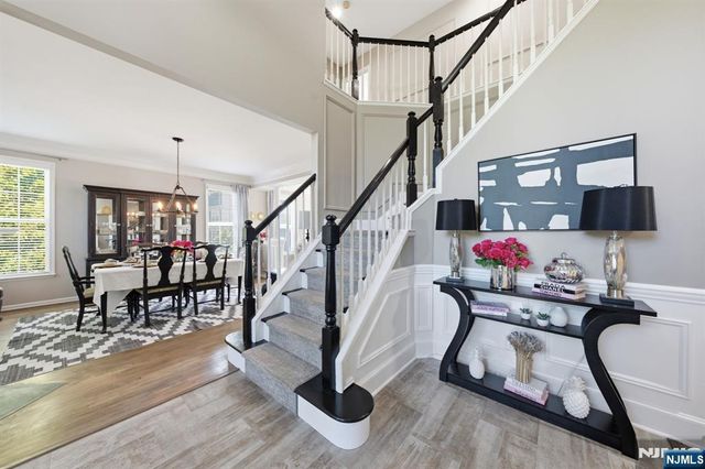 1 Rock Ledge, Oakland, NJ 07436