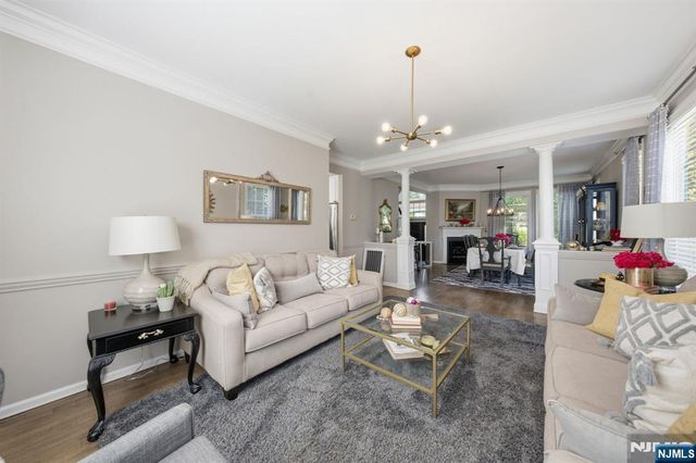 1 Rock Ledge, Oakland, NJ 07436