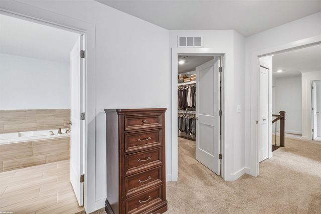 50170 Kapalua Drive, Macomb, MI 48042