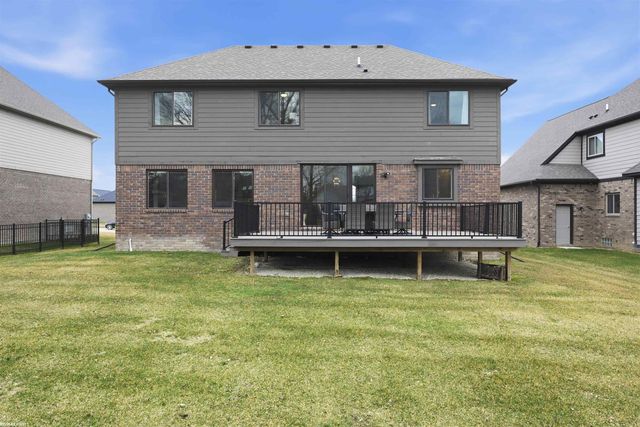 50170 Kapalua Drive, Macomb, MI 48042