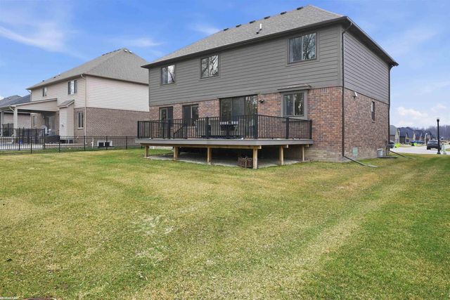 50170 Kapalua Drive, Macomb, MI 48042