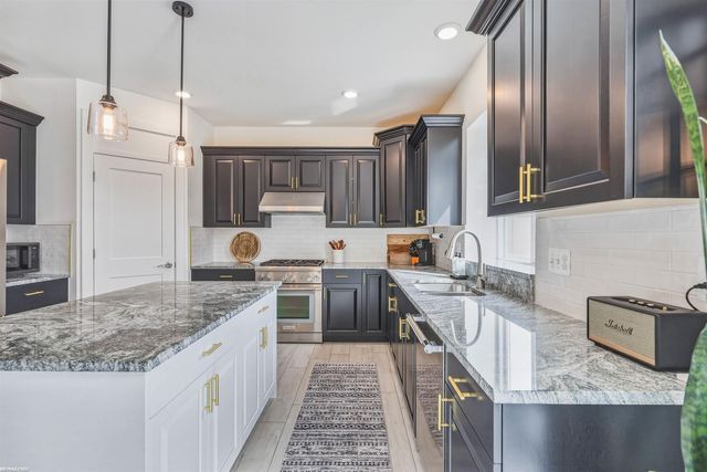 50170 Kapalua Drive, Macomb, MI 48042