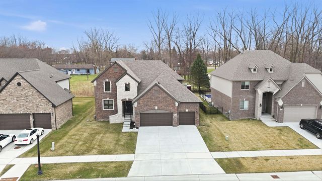 50170 Kapalua Drive, Macomb, MI 48042