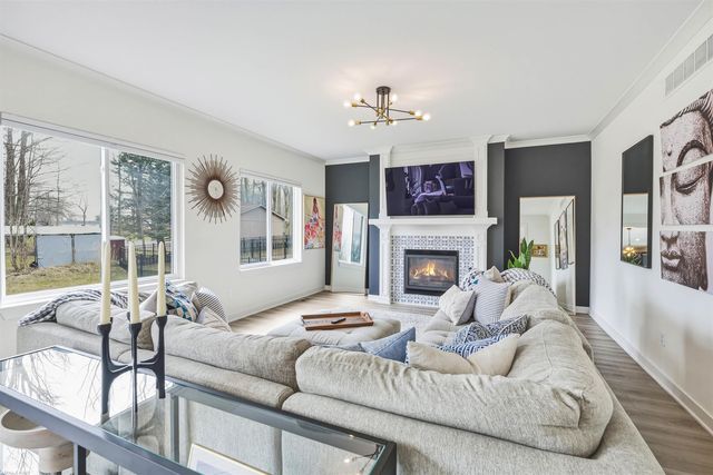 50170 Kapalua Drive, Macomb, MI 48042