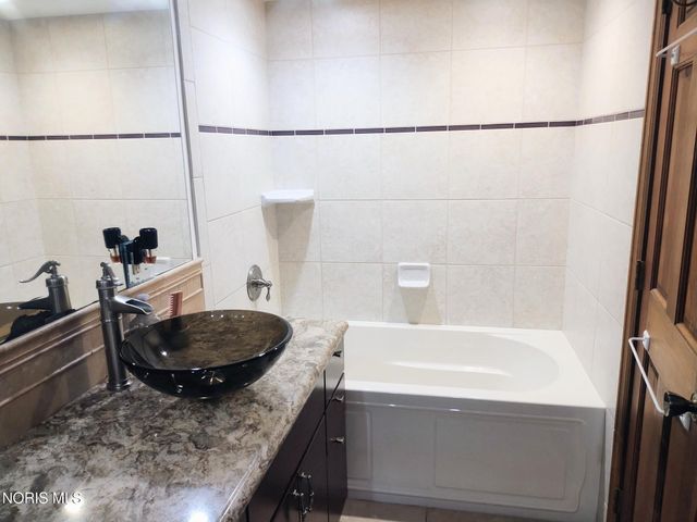 10625 Ramm Road, Whitehouse, OH 43571