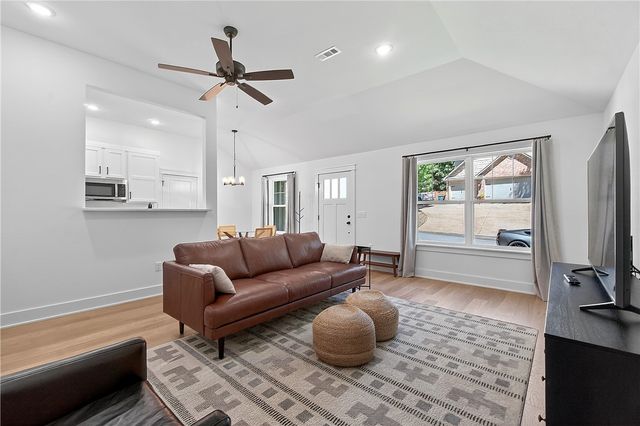 9 Pawle Drive, Bella Vista, AR 72714