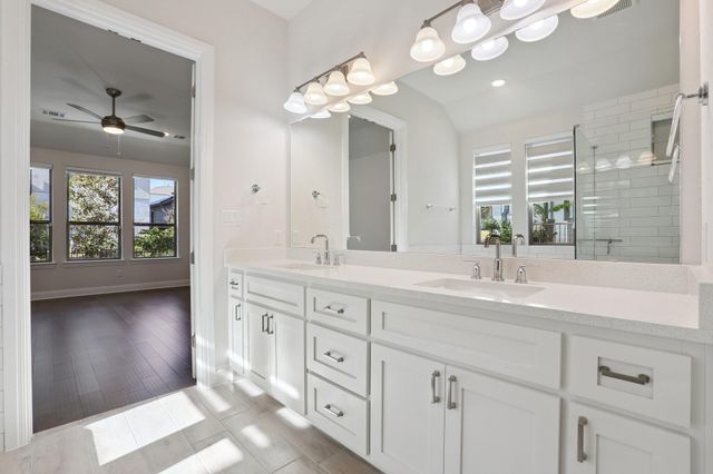 19304 Summit Glory TRL, Spicewood, TX 78669