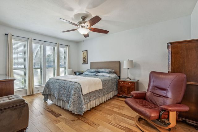 10703 Sandpiper Lane 33, Dallas, TX 75230