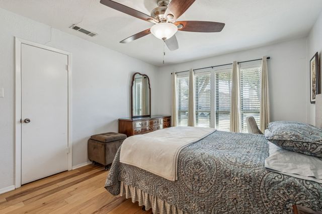 10703 Sandpiper Lane 33, Dallas, TX 75230