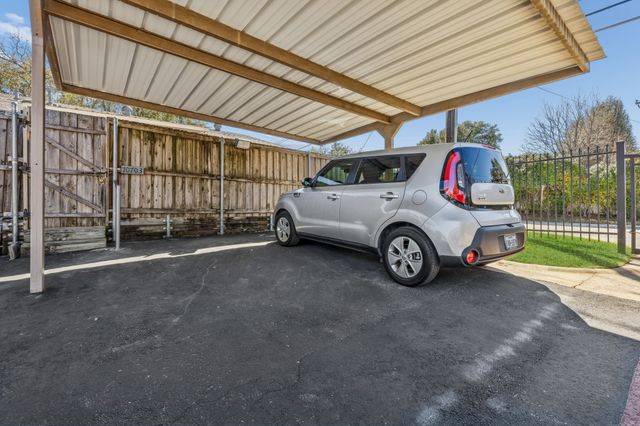 10703 Sandpiper Lane 33, Dallas, TX 75230