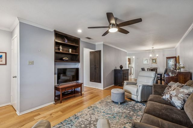 10703 Sandpiper Lane 33, Dallas, TX 75230