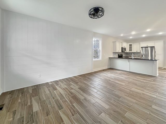 200 Hood St, Dover, TN 37058