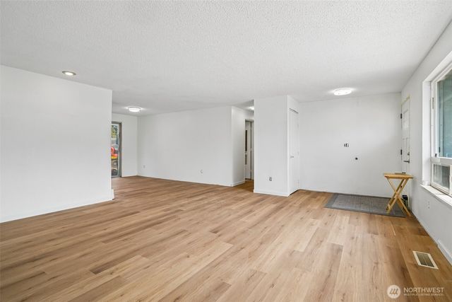 17720 SE 261st, Covington, WA 98042