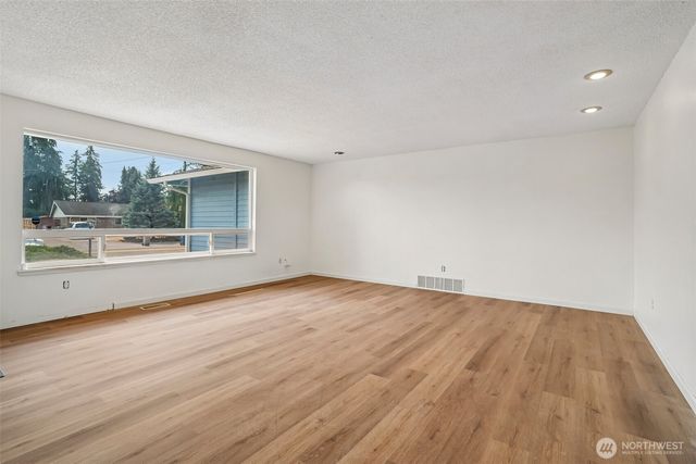 17720 SE 261st, Covington, WA 98042