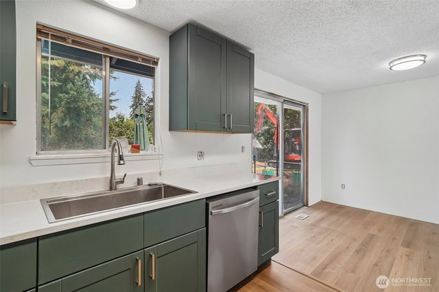 17720 SE 261st, Covington, WA 98042