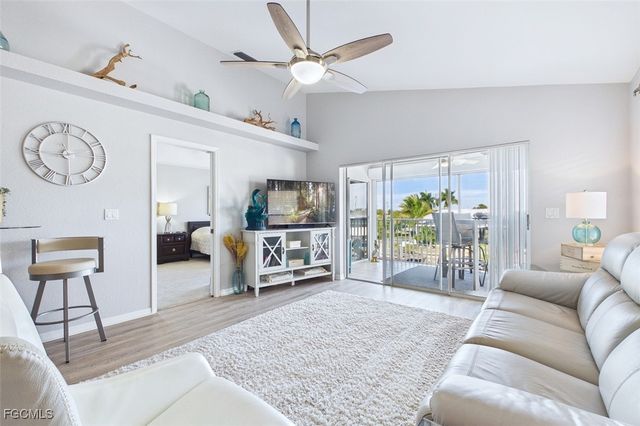 925 SW 47th TER 201, Cape Coral, FL 33914