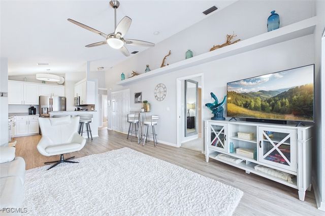 925 SW 47th TER 201, Cape Coral, FL 33914