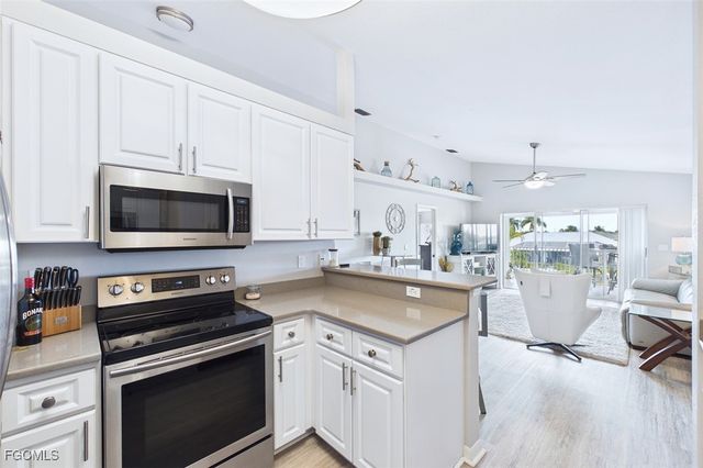 925 SW 47th TER 201, Cape Coral, FL 33914