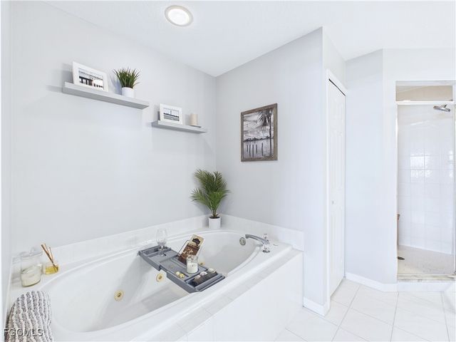 925 SW 47th TER 201, Cape Coral, FL 33914