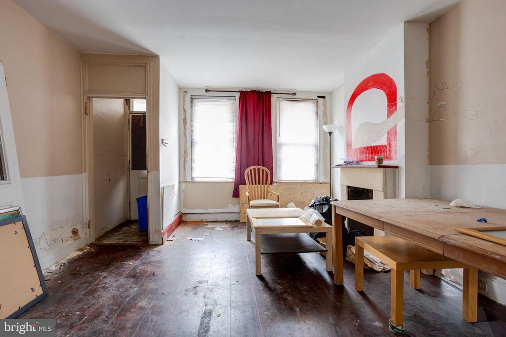 2034 MANTON ST, PHILADELPHIA, PA 19146 — photo 4