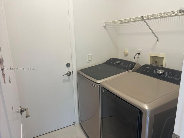 10739 Oak Bend Way, Wellington, FL 33414