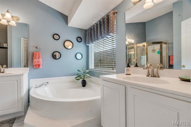 2240 Fairway, High Ridge, MO 63049