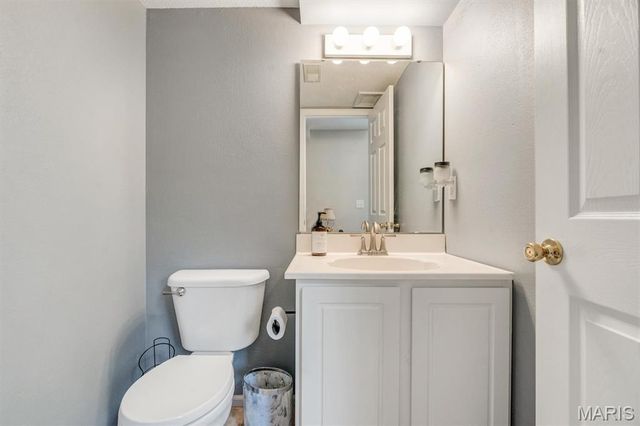 2240 Fairway, High Ridge, MO 63049