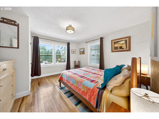 466 Nw 3RD Ave, Canby, OR 97013