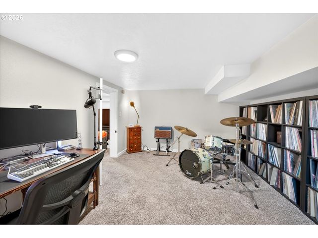 466 Nw 3RD Ave, Canby, OR 97013