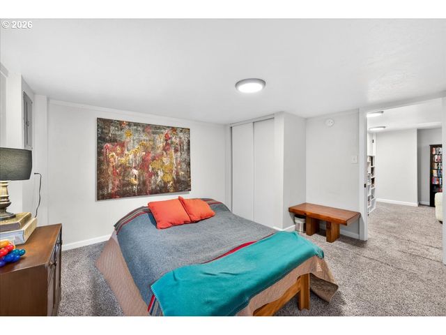 466 Nw 3RD Ave, Canby, OR 97013