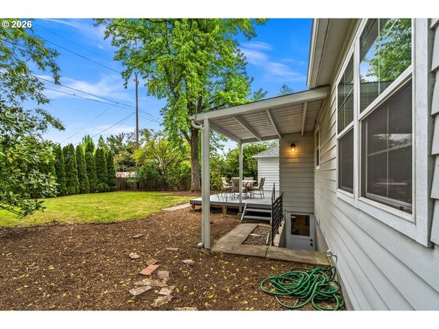 466 Nw 3RD Ave, Canby, OR 97013