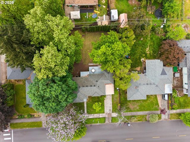 466 Nw 3RD Ave, Canby, OR 97013