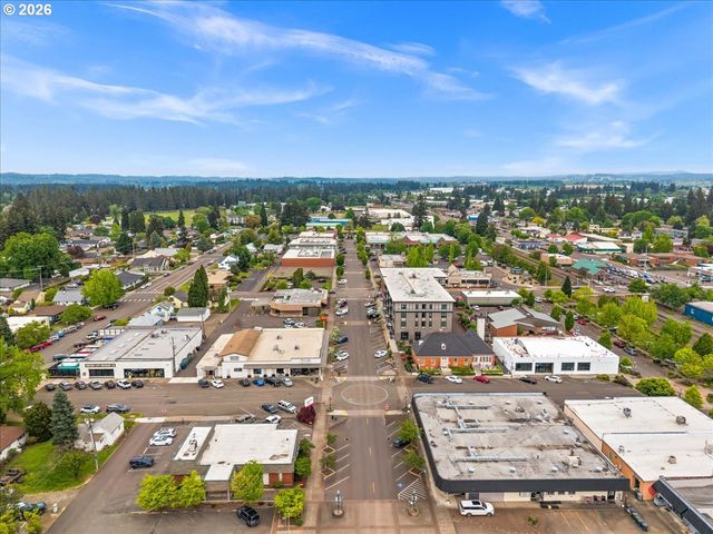 466 Nw 3RD Ave, Canby, OR 97013