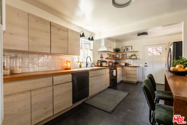 4253 Guardia Avenue, Los Angeles, CA 90032