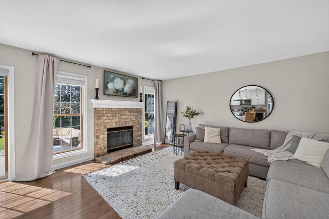 8819 W Whispering Oaks Court, Franklin, WI 53132
