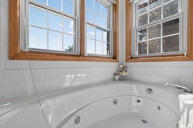 8819 W Whispering Oaks Court, Franklin, WI 53132