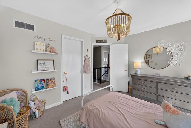 8819 W Whispering Oaks Court, Franklin, WI 53132