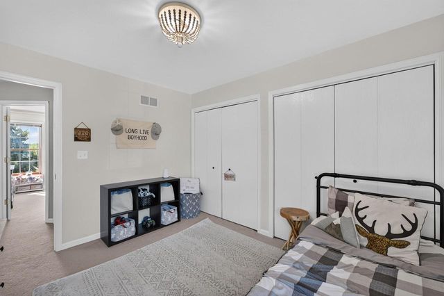 8819 W Whispering Oaks Court, Franklin, WI 53132