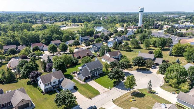 8819 W Whispering Oaks Court, Franklin, WI 53132