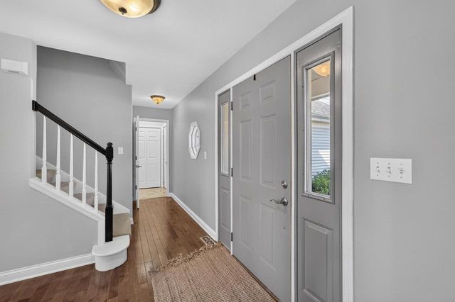 8819 W Whispering Oaks Court, Franklin, WI 53132