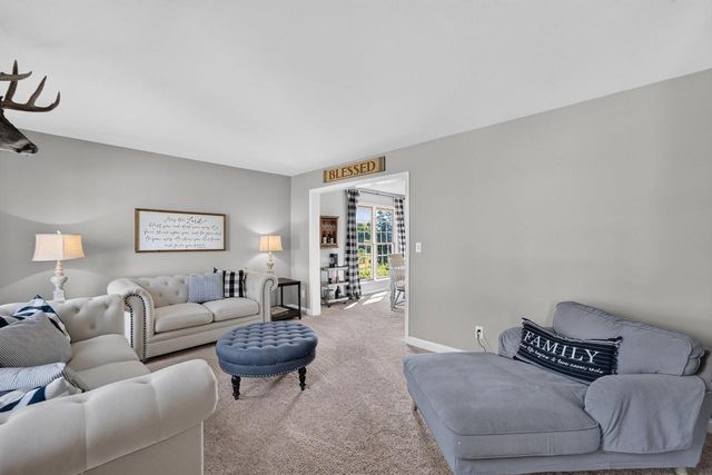 8819 W Whispering Oaks Court, Franklin, WI 53132