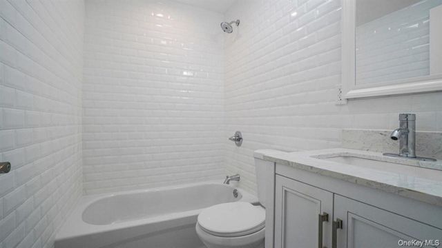 953 E 229th Street, Bronx, NY 10466